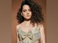 Kangana Ranaut gives a glimpse of her "dramatic look" from sets of 'Chandramukhi 2' - Hindi News | Kangana Ranaut gives a glimpse of her "dramatic look" from sets of 'Chandramukhi 2' | Latest entertainment News at Lokmattimes.com
