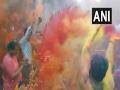 MP: Priests, devotees celebrate Holi at Mahakal Temple in Ujjain - Hindi News | MP: Priests, devotees celebrate Holi at Mahakal Temple in Ujjain | Latest national News at Lokmattimes.com