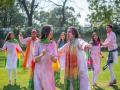 Hosting a Holi 2023 party? Here's how to ace the colour theme - Hindi News | Hosting a Holi 2023 party? Here's how to ace the colour theme | Latest lifestyle News at Lokmattimes.com