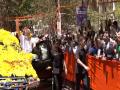 PM Narendra Modi holds mega roadshow in Karnataka's Mandya, locals shower flowers - Hindi News | PM Narendra Modi holds mega roadshow in Karnataka's Mandya, locals shower flowers | Latest national News at Lokmattimes.com