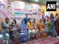 Uttarakhand CM Dhami participates in Sushma Swaraj Award ceremony, honours 26 women - Hindi News | Uttarakhand CM Dhami participates in Sushma Swaraj Award ceremony, honours 26 women | Latest national News at Lokmattimes.com