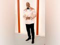 Oscars 2023 Red Carpet: Dwayne Johnson looks dapper in metallic pink suit - Hindi News | Oscars 2023 Red Carpet: Dwayne Johnson looks dapper in metallic pink suit | Latest entertainment News at Lokmattimes.com