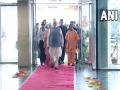 PM Modi arrives in Varanasi for 'One World TB Summit' - Hindi News | PM Modi arrives in Varanasi for 'One World TB Summit' | Latest politics News at Lokmattimes.com