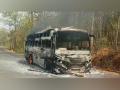 Naxalites set bus on fire in Chattisgarh's Dantewada district, all passengers safe - Hindi News | Naxalites set bus on fire in Chattisgarh's Dantewada district, all passengers safe | Latest national News at Lokmattimes.com