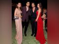 SRK strikes a pose with his wife, children at NMACC event - Hindi News | SRK strikes a pose with his wife, children at NMACC event | Latest entertainment News at Lokmattimes.com