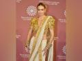 Gigi Hadid steals the show with her desi attire at Nita Mukesh Ambani Cultural Centre - Hindi News | Gigi Hadid steals the show with her desi attire at Nita Mukesh Ambani Cultural Centre | Latest entertainment News at Lokmattimes.com