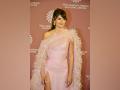 Penelope Cruz exudes glamour at NMACC event, greets paps with 'gracia' - Hindi News | Penelope Cruz exudes glamour at NMACC event, greets paps with 'gracia' | Latest entertainment News at Lokmattimes.com