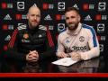 Luke Shaw signs contract extension with Manchester United - Hindi News | Luke Shaw signs contract extension with Manchester United | Latest football News at Lokmattimes.com