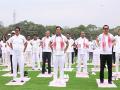 Tripura CM Dr Manik Saha attends Yoga Mahotsav on World Health Day in Assam's Dibrugarh - Hindi News | Tripura CM Dr Manik Saha attends Yoga Mahotsav on World Health Day in Assam's Dibrugarh | Latest national News at Lokmattimes.com