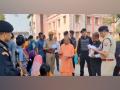 Address people's complaints, UP CM Yogi tells officers - Hindi News | Address people's complaints, UP CM Yogi tells officers | Latest national News at Lokmattimes.com