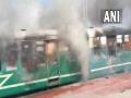 Fire breaks out in local train at Gujarat's Botad railway station - Hindi News | Fire breaks out in local train at Gujarat's Botad railway station | Latest national News at Lokmattimes.com
