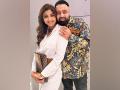 Shilpa Shetty poses with Badshah at Apple store launch event - Hindi News | Shilpa Shetty poses with Badshah at Apple store launch event | Latest entertainment News at Lokmattimes.com