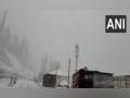 Parts of Himachal Pradesh receives snowfall, covers Atal Tunnel - Hindi News | Parts of Himachal Pradesh receives snowfall, covers Atal Tunnel | Latest national News at Lokmattimes.com
