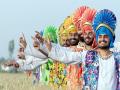 Punjabi traditional folk dance Bhangra captivates global audience - Hindi News | Punjabi traditional folk dance Bhangra captivates global audience | Latest international News at Lokmattimes.com