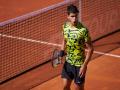 Barcelona Open: Carlos Alcaraz storms into QFs; Stefanos Tsitsipas sinks Denis Shapovalov - Hindi News | Barcelona Open: Carlos Alcaraz storms into QFs; Stefanos Tsitsipas sinks Denis Shapovalov | Latest tennis News at Lokmattimes.com