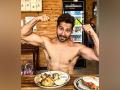 Varun Dhawan feels 'Euphoric' after having grand birthday breakfast, Raj-DK call him 'legendary' - Hindi News | Varun Dhawan feels 'Euphoric' after having grand birthday breakfast, Raj-DK call him 'legendary' | Latest entertainment News at Lokmattimes.com