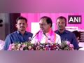 "Farmers committing suicide but PM Modi....": Telangana CM KCR - Hindi News | "Farmers committing suicide but PM Modi....": Telangana CM KCR | Latest national News at Lokmattimes.com