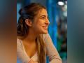 Sara Ali Khan travels by metro in Mumbai, shares video - Hindi News | Sara Ali Khan travels by metro in Mumbai, shares video | Latest entertainment News at Lokmattimes.com