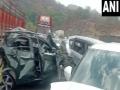 Four injured in multi-vehicle pile up on Mumbai-Pune Expressway - Hindi News | Four injured in multi-vehicle pile up on Mumbai-Pune Expressway | Latest national News at Lokmattimes.com