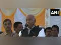 Karnataka Assembly election: Kharge calls PM Modi "poisonous snake", later clarifies - Hindi News | Karnataka Assembly election: Kharge calls PM Modi "poisonous snake", later clarifies | Latest politics News at Lokmattimes.com