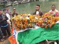 Uttarakhand: CM Dhami attends final rites of minister Chandan Ram Das in Bageshwar - Hindi News | Uttarakhand: CM Dhami attends final rites of minister Chandan Ram Das in Bageshwar | Latest national News at Lokmattimes.com