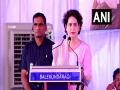 BJP betrayed public, trying to divert from real issues: Priyanka Gandhi in Karnataka - Hindi News | BJP betrayed public, trying to divert from real issues: Priyanka Gandhi in Karnataka | Latest politics News at Lokmattimes.com