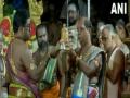 TN: Pattabishekam for Goddess Meenakshi Amman performed on 8th day of Chithirai festival in Madurai - Hindi News | TN: Pattabishekam for Goddess Meenakshi Amman performed on 8th day of Chithirai festival in Madurai | Latest national News at Lokmattimes.com