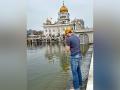 Sooraj Pancholi seeks blessings at Gurudwara Bangla Sahib - Hindi News | Sooraj Pancholi seeks blessings at Gurudwara Bangla Sahib | Latest entertainment News at Lokmattimes.com