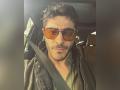 Turkish star Burak Deniz grooving to Salman Khan's song is too good to miss, check out clip - Hindi News | Turkish star Burak Deniz grooving to Salman Khan's song is too good to miss, check out clip | Latest entertainment News at Lokmattimes.com