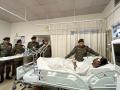 J-K: Northern Army Commander visits Udhampur hospital, interacts with pilots injured in chopper crash - Hindi News | J-K: Northern Army Commander visits Udhampur hospital, interacts with pilots injured in chopper crash | Latest national News at Lokmattimes.com