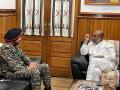 GOC Spear Corps calls on Manipur CM, discusses prevailing security situation in violence-hit state - Hindi News | GOC Spear Corps calls on Manipur CM, discusses prevailing security situation in violence-hit state | Latest national News at Lokmattimes.com