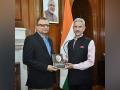 EAM Jaishankar receives Shashi Shekhar's book 'Collective Spirit, Concrete Action' based on PM Modi's 'Mann Ki Baat' - Hindi News | EAM Jaishankar receives Shashi Shekhar's book 'Collective Spirit, Concrete Action' based on PM Modi's 'Mann Ki Baat' | Latest international News at Lokmattimes.com