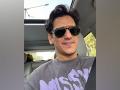Vijay Varma shares his mother's response to him becoming 'India's No.1 Bachelor' - Hindi News | Vijay Varma shares his mother's response to him becoming 'India's No.1 Bachelor' | Latest entertainment News at Lokmattimes.com