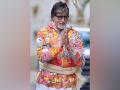 Amitabh Bachchan takes stranger's help to reach work location, thanks him in hilarious way - Hindi News | Amitabh Bachchan takes stranger's help to reach work location, thanks him in hilarious way | Latest entertainment News at Lokmattimes.com