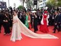 Sara Ali Khan brings 'Desi Glam' energy on her debut Cannes red carpet, says "always aspired to be here" - Hindi News | Sara Ali Khan brings 'Desi Glam' energy on her debut Cannes red carpet, says "always aspired to be here" | Latest entertainment News at Lokmattimes.com