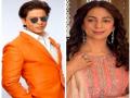 "Can't wait for her to get back..": Shah Rukh Khan congratulates Juhi Chawla's daughter on her graduation ceremony - Hindi News | "Can't wait for her to get back..": Shah Rukh Khan congratulates Juhi Chawla's daughter on her graduation ceremony | Latest entertainment News at Lokmattimes.com