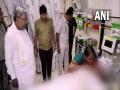 Karnataka CM Siddaramaiah meets family of woman who drowned in waterlogged underpass in Bengaluru - Hindi News | Karnataka CM Siddaramaiah meets family of woman who drowned in waterlogged underpass in Bengaluru | Latest national News at Lokmattimes.com