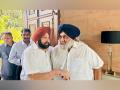 Captain Amarinder Singh calls on SAD chief Sukhbir Singh Badal, expresses condolences on Parkash Singh Badal's demise - Hindi News | Captain Amarinder Singh calls on SAD chief Sukhbir Singh Badal, expresses condolences on Parkash Singh Badal's demise | Latest national News at Lokmattimes.com