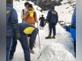 Uttarakhand: Hemkund Sahib Yatra resumes after 2-day halt due to snow - Hindi News | Uttarakhand: Hemkund Sahib Yatra resumes after 2-day halt due to snow | Latest national News at Lokmattimes.com