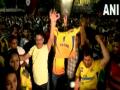 Jubilant fans chant 'Dhoni' 'Dhoni' as CSK registers historic 5th IPL title win against GT at Ahmedabad - Hindi News | Jubilant fans chant 'Dhoni' 'Dhoni' as CSK registers historic 5th IPL title win against GT at Ahmedabad | Latest cricket News at Lokmattimes.com