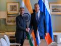 South Africa: EAM Jaishankar meets Russian Foreign Minister Sergey Lavrov - Hindi News | South Africa: EAM Jaishankar meets Russian Foreign Minister Sergey Lavrov | Latest international News at Lokmattimes.com