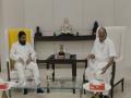 NCP President Sharad Pawar meets Maharashtra CM Eknath Shinde in Mumbai - Hindi News | NCP President Sharad Pawar meets Maharashtra CM Eknath Shinde in Mumbai | Latest politics News at Lokmattimes.com