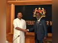 MoS Muraleedharan meets Malaysia's Human Resources Minister - Hindi News | MoS Muraleedharan meets Malaysia's Human Resources Minister | Latest international News at Lokmattimes.com