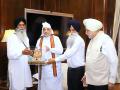 SGPC delegation meets Union Home Minister Amit Shah in New Delhi - Hindi News | SGPC delegation meets Union Home Minister Amit Shah in New Delhi | Latest politics News at Lokmattimes.com