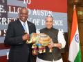 Rajnath Singh, US Defence Secy Lloyd Austin hold talks, discuss enhancing defence ties - Hindi News | Rajnath Singh, US Defence Secy Lloyd Austin hold talks, discuss enhancing defence ties | Latest international News at Lokmattimes.com