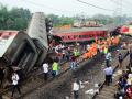 AITUC members pay tribute to Odisha train accident victims - Hindi News | AITUC members pay tribute to Odisha train accident victims | Latest national News at Lokmattimes.com