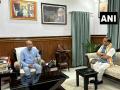 Assam CM Himanta Biswa Sarma meets Manipur CM N Biren Singh in Manipur today - Hindi News | Assam CM Himanta Biswa Sarma meets Manipur CM N Biren Singh in Manipur today | Latest national News at Lokmattimes.com