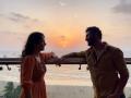 Vicky Kaushal shares romantic sunset picture with wife Katrina Kaif - Hindi News | Vicky Kaushal shares romantic sunset picture with wife Katrina Kaif | Latest entertainment News at Lokmattimes.com