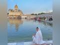 Ananya Panday seeks blessing at Bangla Sahib Gurudwara - Hindi News | Ananya Panday seeks blessing at Bangla Sahib Gurudwara | Latest entertainment News at Lokmattimes.com