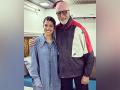 Nimrat Kaur wraps up 'Section 84' shoot, shares BTS picture with Amitabh Bachchan - Hindi News | Nimrat Kaur wraps up 'Section 84' shoot, shares BTS picture with Amitabh Bachchan | Latest entertainment News at Lokmattimes.com